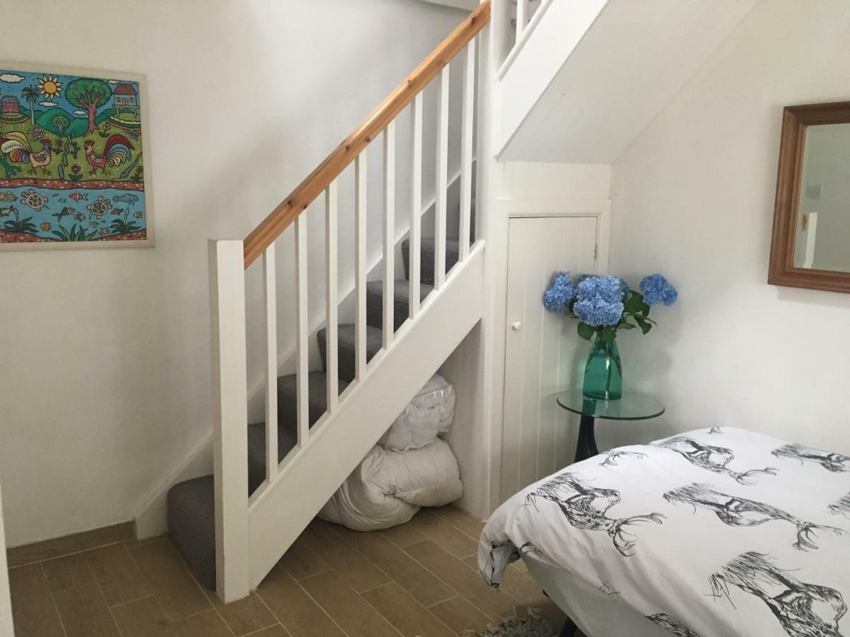 The Lion Bed And Breakfast Gwytherin Exterior photo
